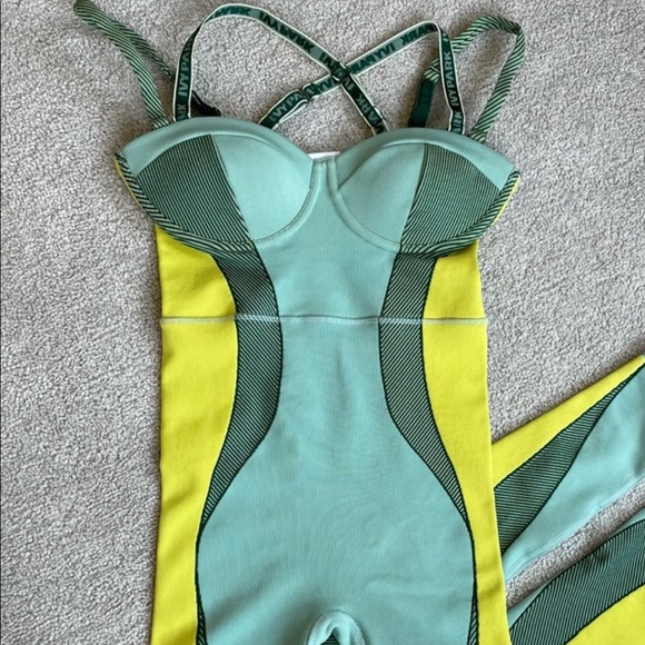 Adidas X Ivy Park Knit Catsuit drip 2 small - Picture 15 of 15